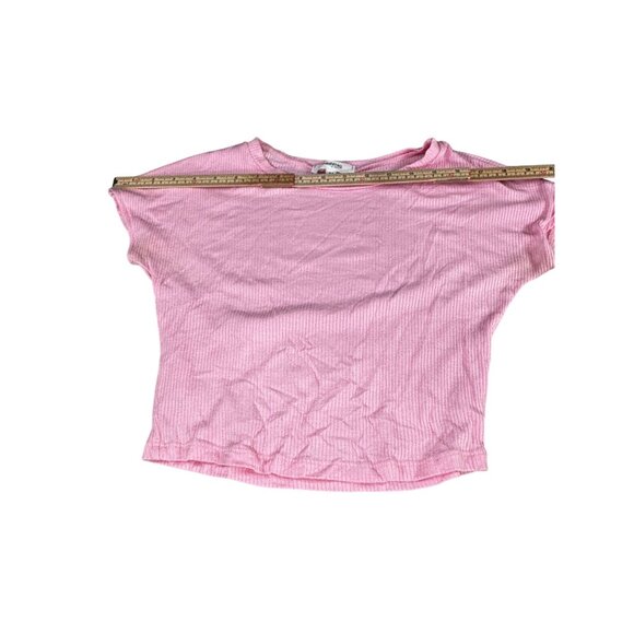 Pink Ribbed Short-Sleeve Cropped T-Shirt by Hashtag - Picture 5 of 8